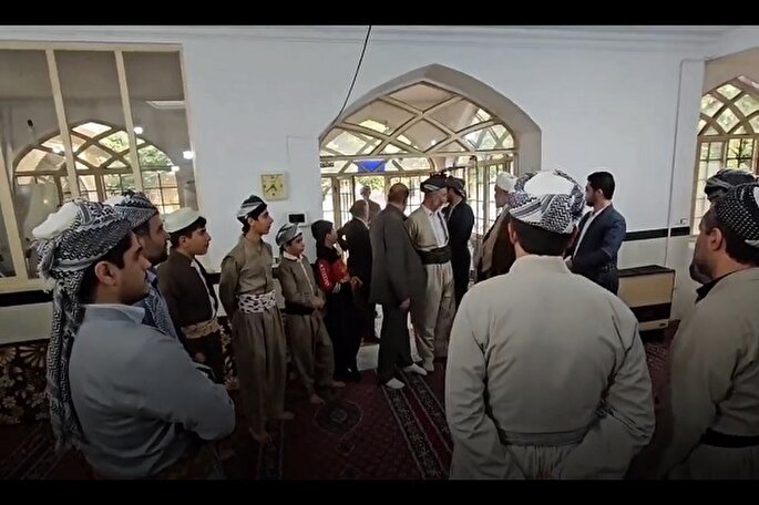 فیلم | بازدید نماینده ولی فقیه در کردستان از مدارس علوم دینی اهل سنت