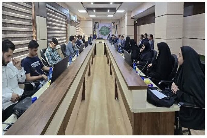 علم‌آموزی توأم با دین مورد توجه قرار دارد