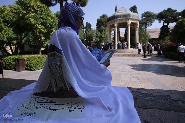 آماده برای انتشار//// حذف «حافظ» از حافظه ایرانیان؛ خط قرمز «جهان فرهنگ» است