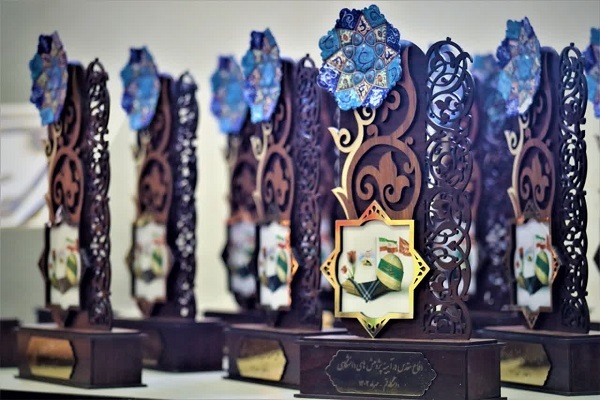 آیین تجلیل از پژوهشگران حوزه دفاع مقدس در دانشگاه قم برگزار شد
