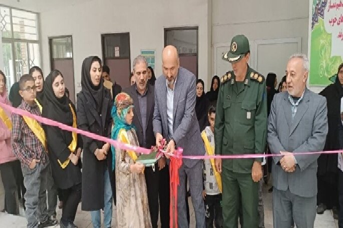 برپایی نمایشگاه نقاشی کودکان مرکز توان‌بخشی در مشگین‌شهر