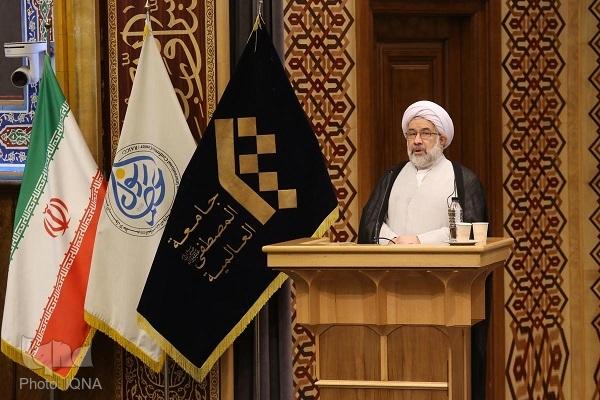 علی عباسی، رئیس جامعه المصطفی العالمیه