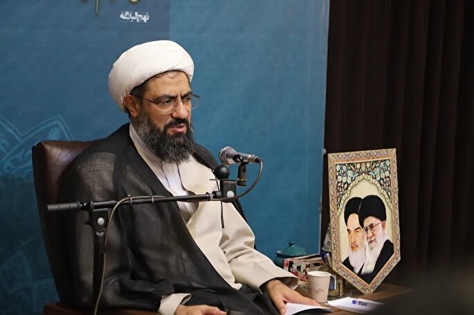 توسعه مجالس و ذکر ائمه‌ اطهار؛ بهترین راه مقابله با جنگ ترکیبی