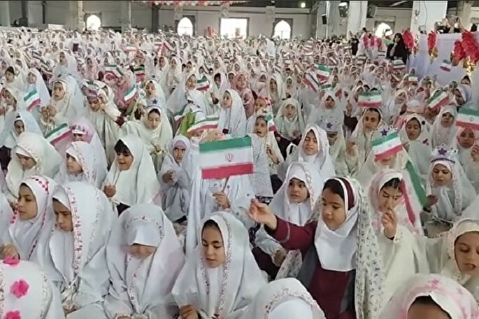 فیلم | جشن تکلیف ۲۵۰۰ نفر از دختران بروجردی