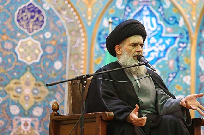 سبک‌ رفتاری حضرت فاطمه (س) برای همه درس است