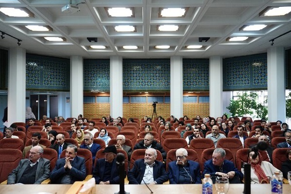 زبان‌ها و گویش‌های ایرانی، نمایان‌گر تاریخ و تفکر مردمان تمدن‌ساز کشورمان است