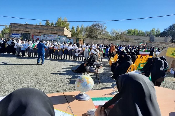 سفارتخانه مقاومت در دبیرستان سمیه چالدران افتتاح شد