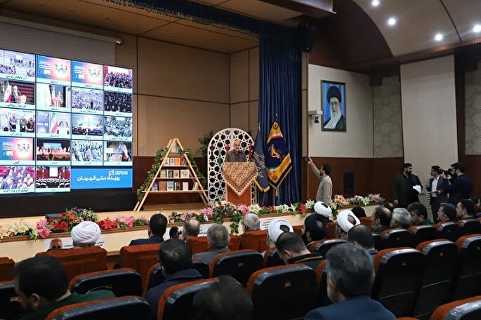 نقش بسیار مهم والدین و معلمان در ترویج فرهنگ مطالعه