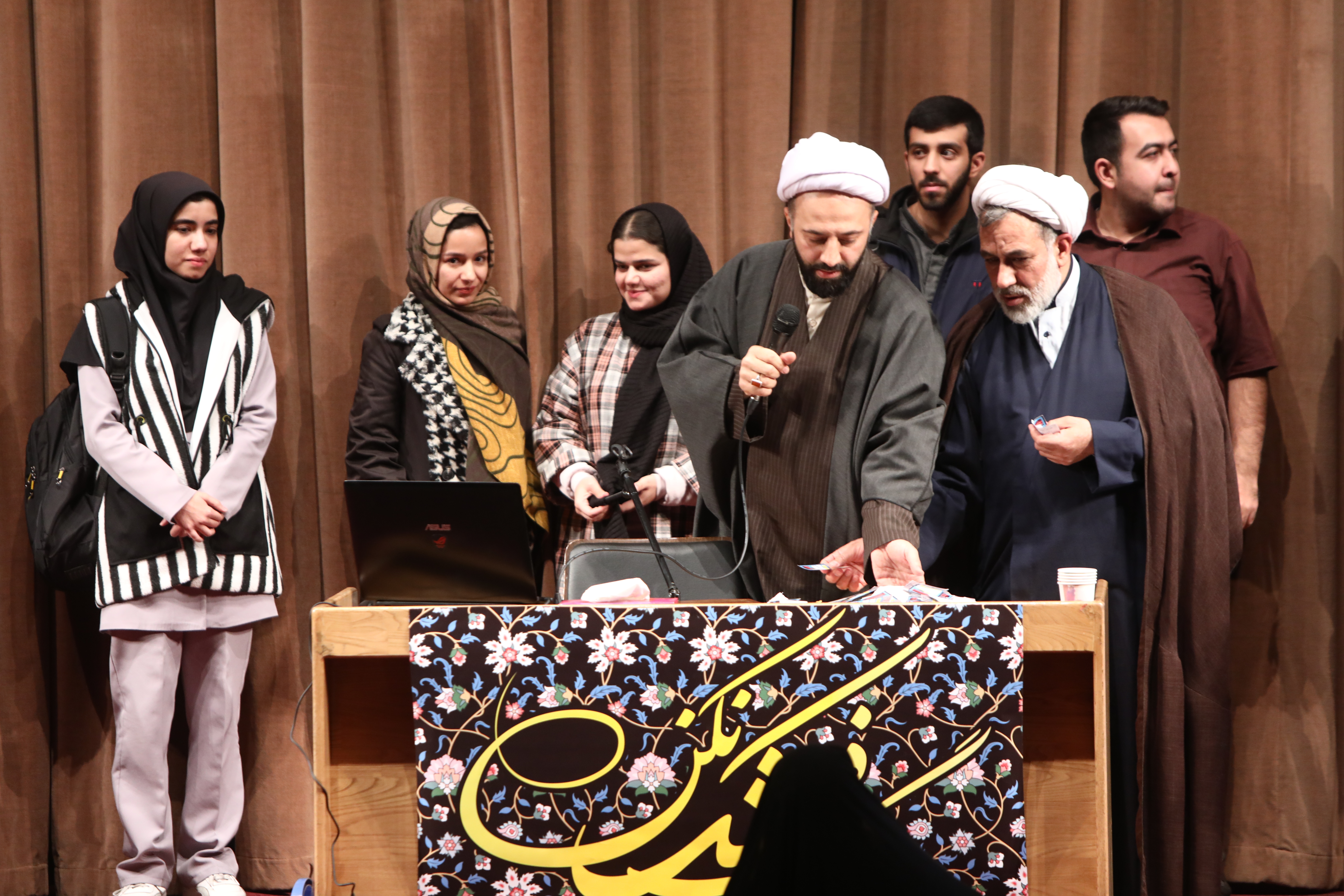 قرعه‌کشی عمره دانشجویی با ۵۰۰ سهمیه اضافه انجام شد