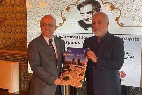 از یکه‌تازی «شهریار» در ترکیه تا هم‌نشینی محمدعلی بهمنی با خلیج تا ابد فارس