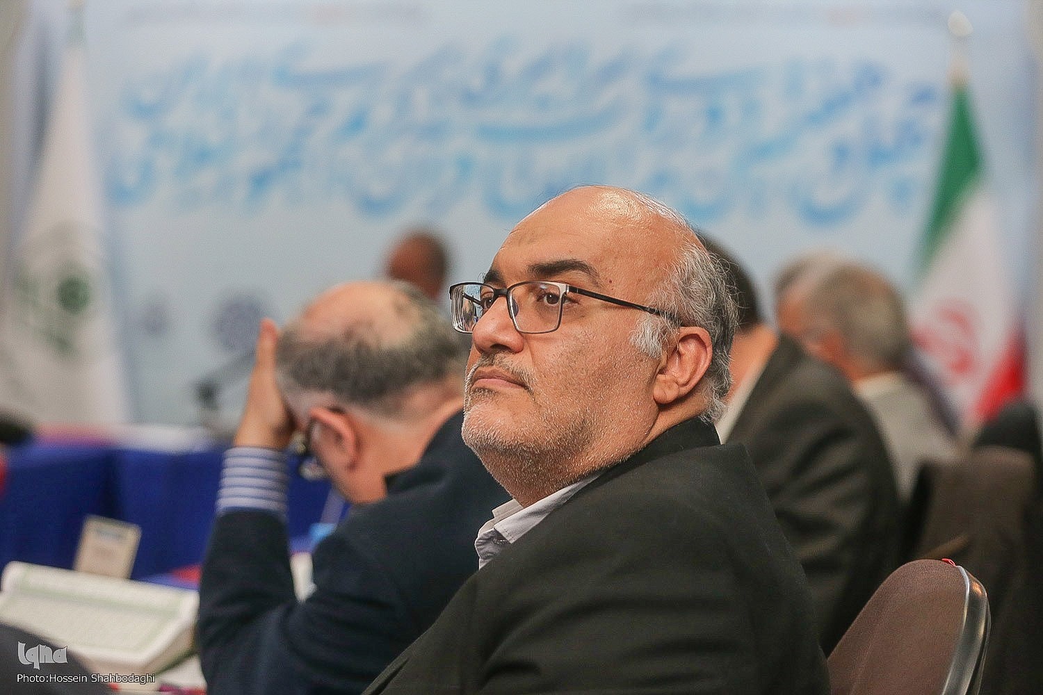 معتز آقایی