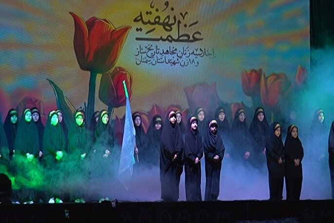 زنان نقش مهمی در عرصه جهاد تبیین دارند