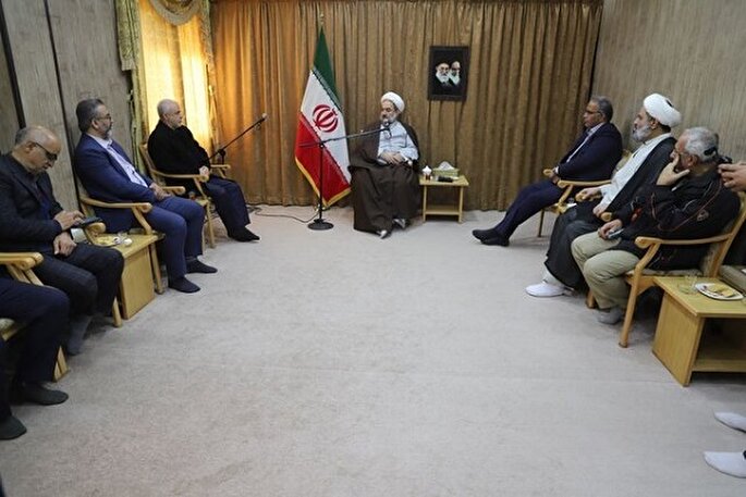 ضعف و کم‌کاری در قبال خانواده شهدا را جبران کنیم