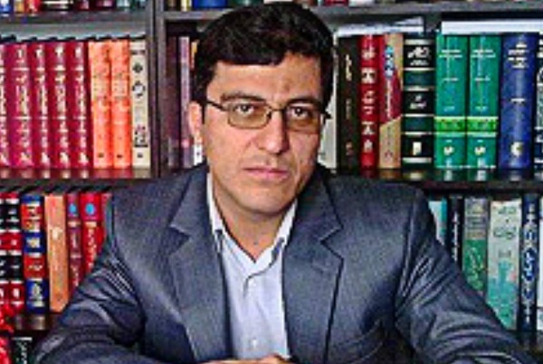پروانه نجاتی شاعر «ما ملت امام حسینیم» و «هیهات مناالذله» است