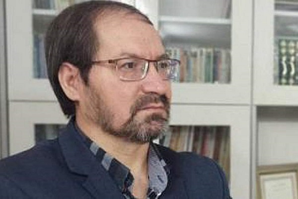 پروانه نجاتی شاعر «ما ملت امام حسینیم» و «هیهات مناالذله» است