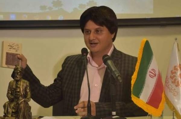 پروانه نجاتی شاعر «ما ملت امام حسینیم» و «هیهات مناالذله» است