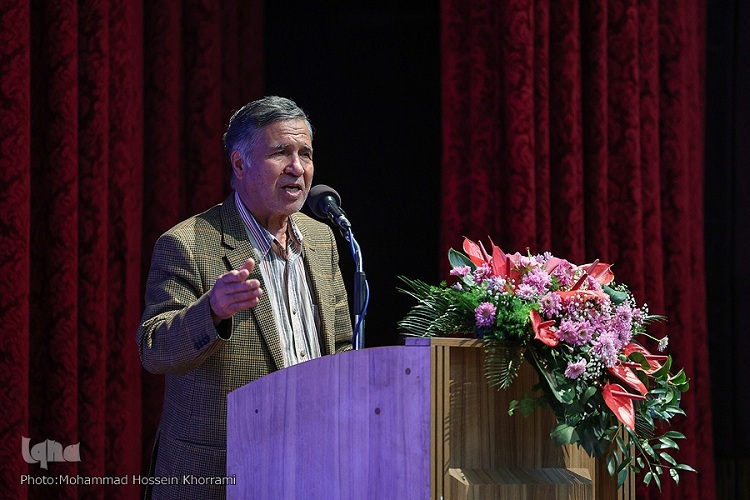 محمد جعفر یاحقی، عضو پیوسته فرهنگستان علوم