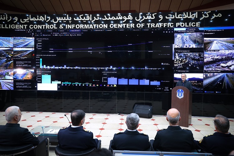 بازدید پزشکیان از مرکز اطلاعات و کنترل هوشمند ترافیک پلیس راهور