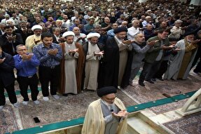 نماز عید سعید فطر در حرم حضرت معصومه(س) اقامه شد