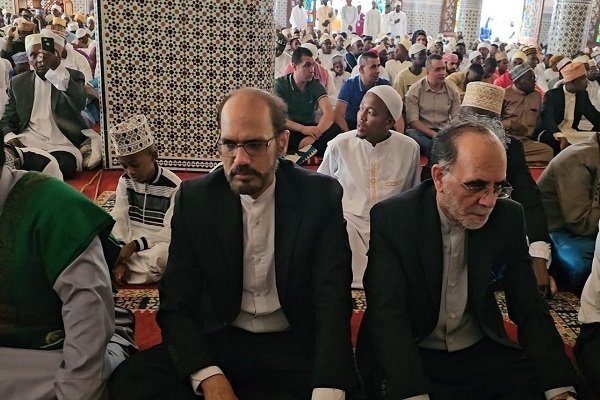 حضور سفیر ایران در نماز عید فطر تانزانیا