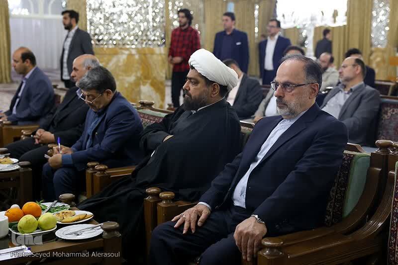 تحقق مطالبات مردم از جمله زیارت اماکن مقدس، نیازمند پیگیری جدی است