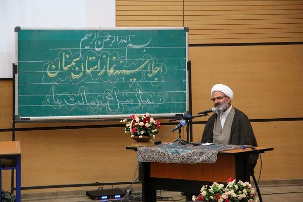 سنگر معنوی نماز جماعت در مدارس تقویت شود