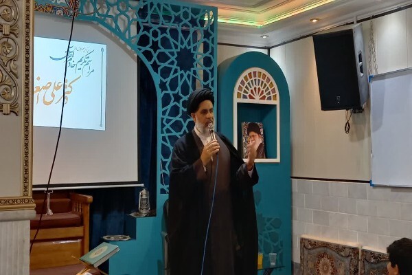 حجت‌الاسلام والمسلمین آزادی، مدیر اداره ترویج قرآن و حدیث حوزه علمیه قم