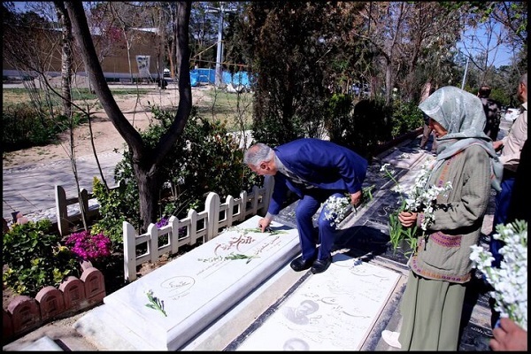 ارسالی//// آغاز سال کاری معاونت هنری ارشاد با ادای احترام به شهدا و هنرمندان