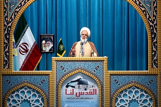 ملت ایران در حمایت از قدس شریف ایستاده است