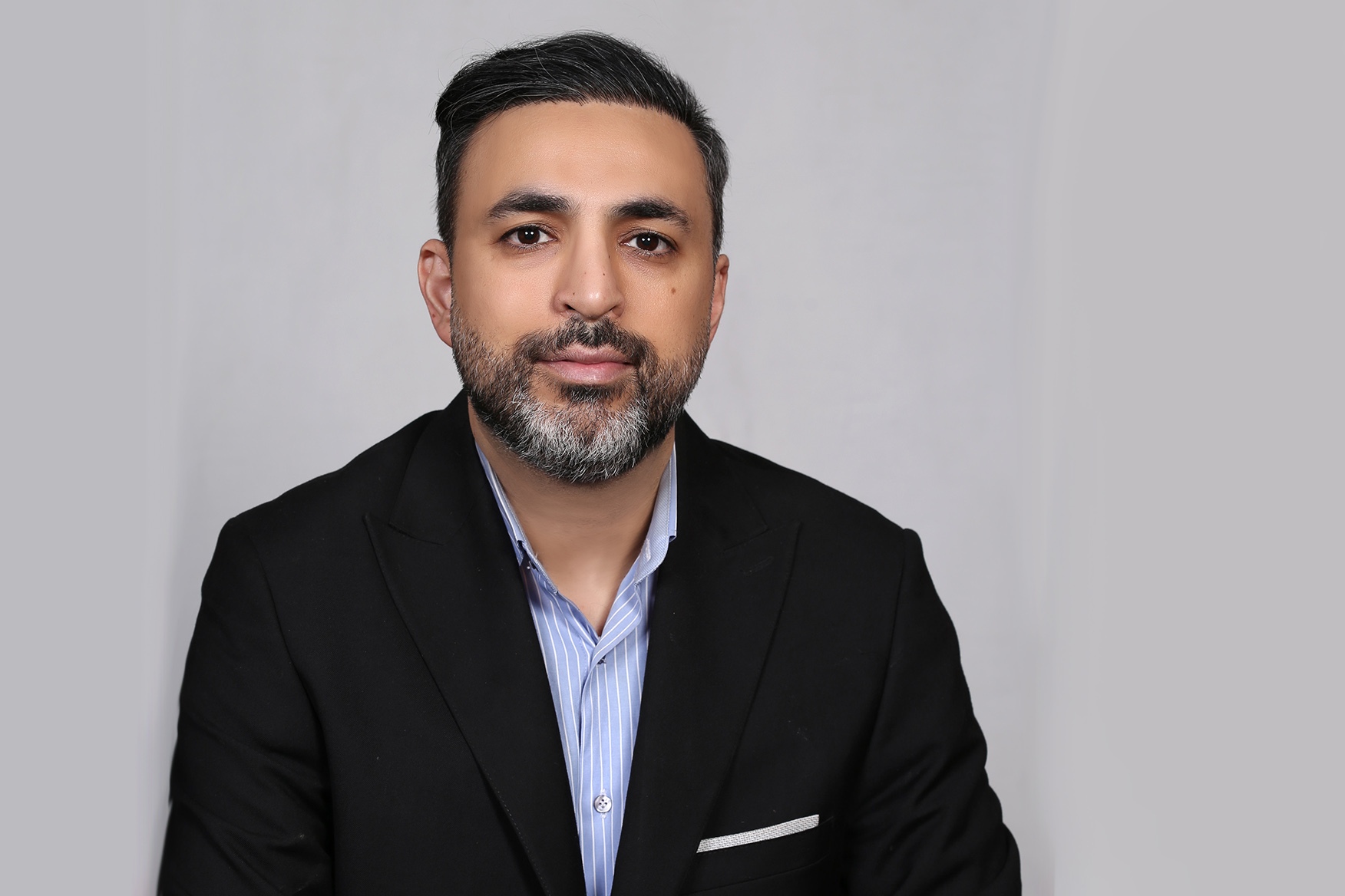 محمودرضا فرقانی نویسنده کتاب