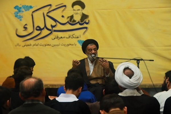 حجت‌الاسلام‌ والمسلمین فقیهی، استاد اخلاق حوزه علمیه