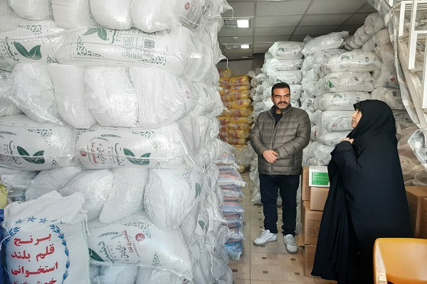 نظارت  مدیر کل تعزیرات حکومتی همدان بر انبارهای کالاهای اساسی