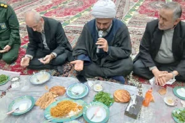 امام جمعه نور در جمع معتکفین مسجد جامع رویان حضور یافت