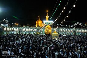 تشرف جمعی از شیعیان کشور آمریکا به حرم مطهر رضوی