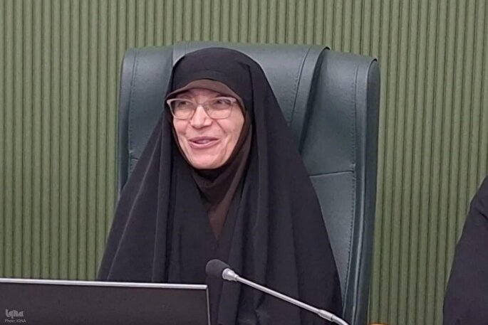 کشف حجاب؛ تحمیل قدرت حکومتی به بهانه آزادی