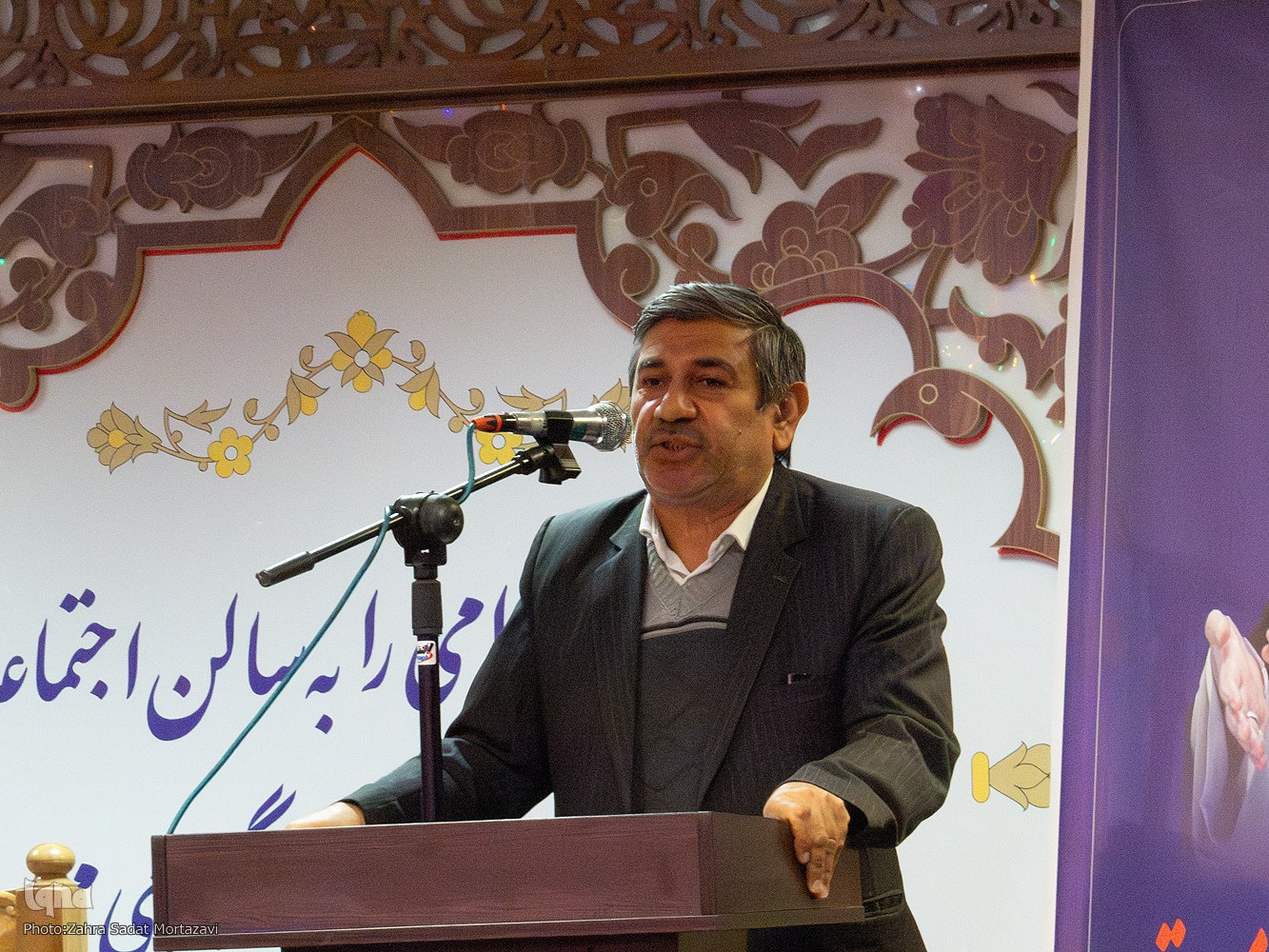 حسنعلی پناهی، مدیر مدرسه نمونه آموزش و پرورش در امر ترویج نماز در سومین اجلاسیه نماز