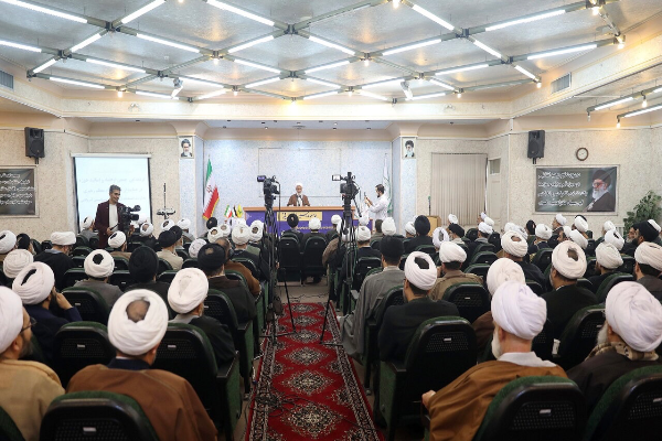 گردهمایی جمعی از علما و نخبگان حوزه علمیه قم برگزار شد