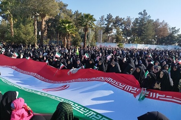 مردم سیستان‌وبلوچستان در محکومیت اغتشاشات اخیر به خیابان‌ها آمدند