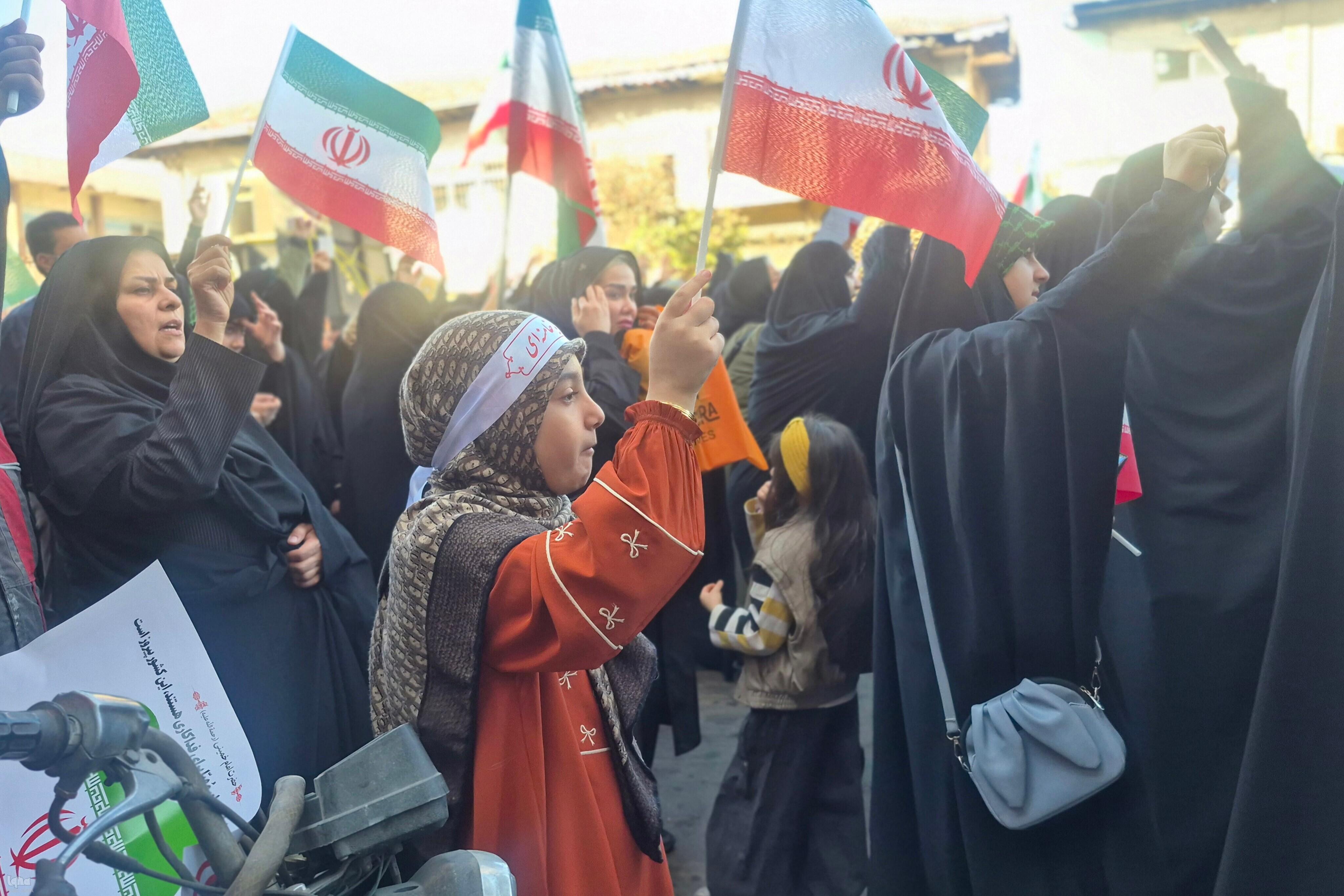 خروش مردم گرگان در محکومیت اغتشاشگران