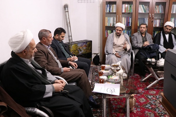 حضور حجت‌الاسلام فرجی‌برحق رئیس کل دادگستری زنجان در مرکز مشاوره اسلامی خانواده