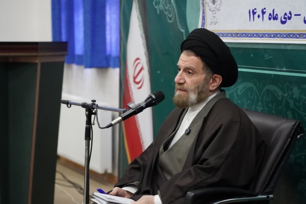 حجت‌الاسلام والمسلمین سیداحمدرضا نماینده ولی فقیه در لرستان