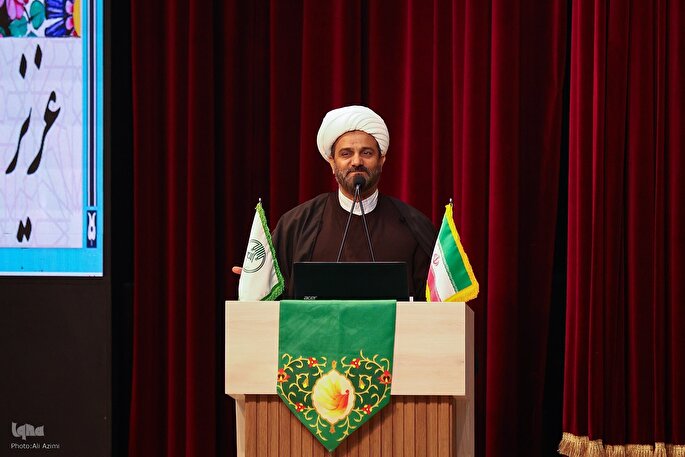 حضور پررنگ نسل جوان در مراسم اعتکاف دشمن را ناامید کرده است