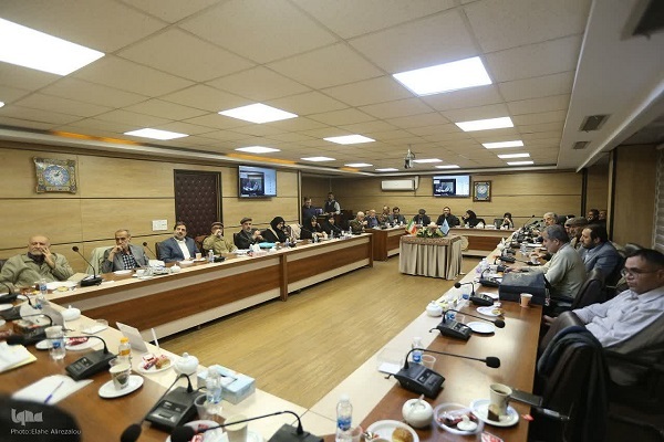 در حال تکمیل /دینانی؛ از محیای فلسفی تا گشودن افق‌های تازه گفت‌وگو میان عرفان و مطالعات اجتماعی