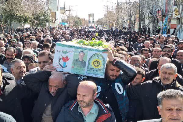 تشییع پیکر شهید امنیت عباس عالی پور مرغملکی در شهرکرد تشییع پیکر شهید امنیت عباس عالی پور مرغملکی در شهرکرد