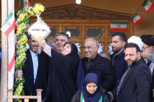 زنگ انقلاب در بیت تاریخی امام راحل در خمین