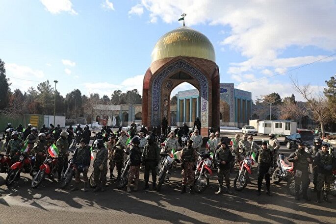 رژه موتوری به‌مناسبت آغاز دهه فجر انقلاب اسلامی در ارومیه برگزار شد