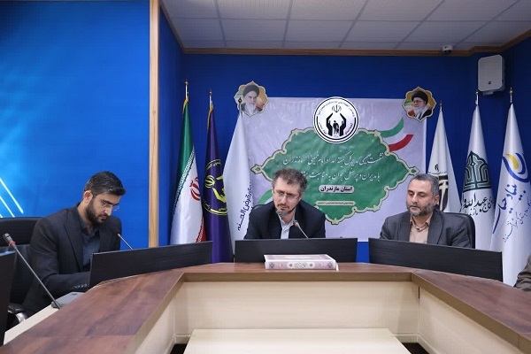 نشست  مدیرکل کمیته امداد مازندران با مدیران و کارکنان جوان به مناسبت هفته جوان
