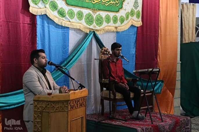 پنجمین محفل انس با قرآن نوجوانان و جوانان یزد برگزار شد