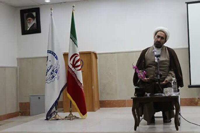 مستکبران عالم به‌دنبال ضعیف کردن کشورهای مسلمان‌اند