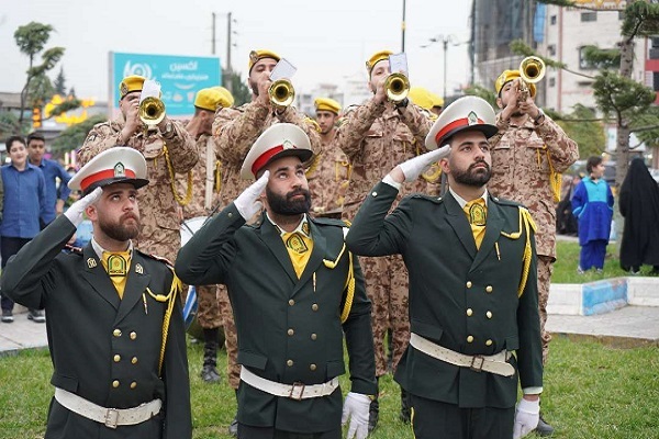 اهتزاز پرچم ایران و عطر نرگس در آمل؛ جلوهای از همدلی، امید و حضور مردمی اهتزاز پرچم ایران و عطر نرگس در آمل؛ جلوهای از همدلی، امید و حضور مردمی
